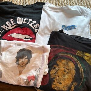 Bundle of 4 tees size Medium Koe/ The police size Large: Prince sized xxl